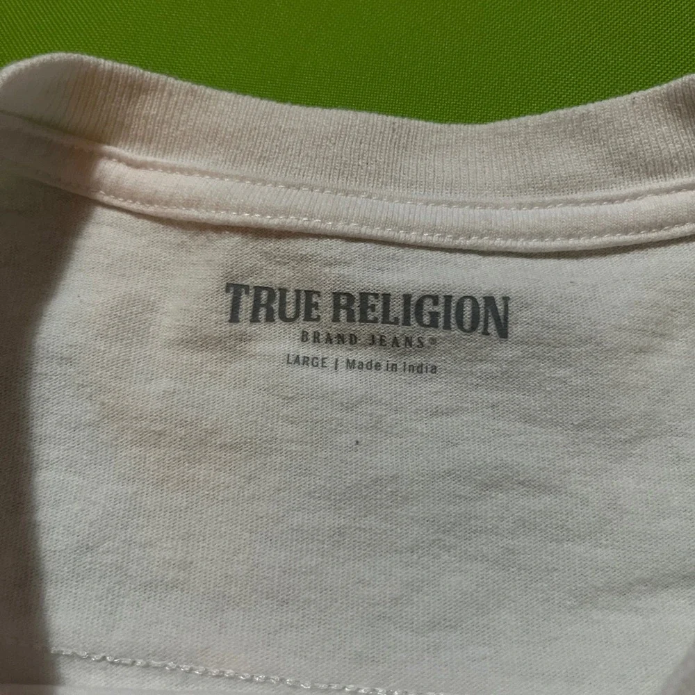 True Religion Mens World Tour Graphic T-Shirt White Red Horseshoe Logo Large